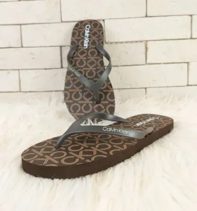 Sandalias Calvin Klein para dama color café