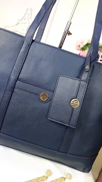 Bolso de hombro Tommy Hilfiger para dama color azul oscuro