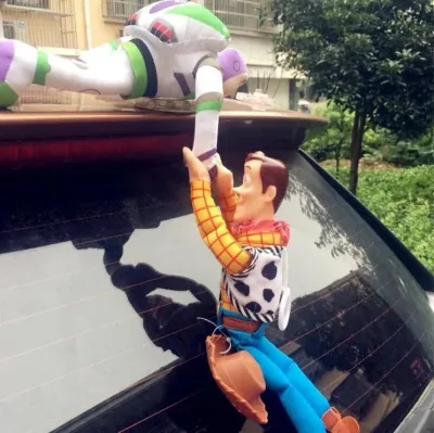 Peluches para pegar en el carro de woody y Buzz Lightyear