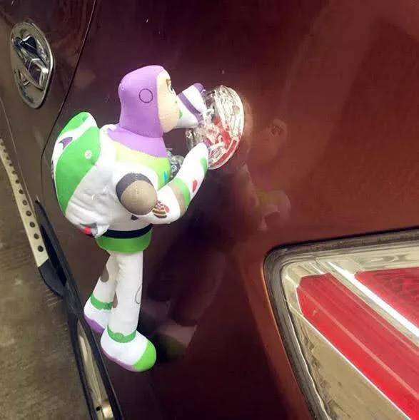 Peluches para pegar en el carro de woody y Buzz Lightyear