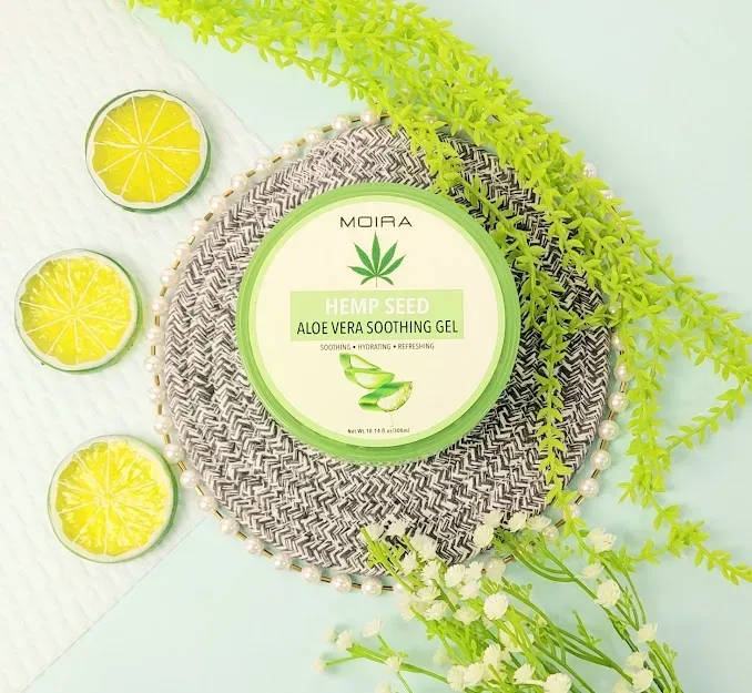 Gel calmante de aloe vera semillas de cañamo
