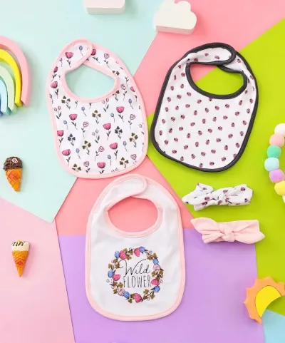 Conjunto de 3 baberos y 2 vinchas para niña