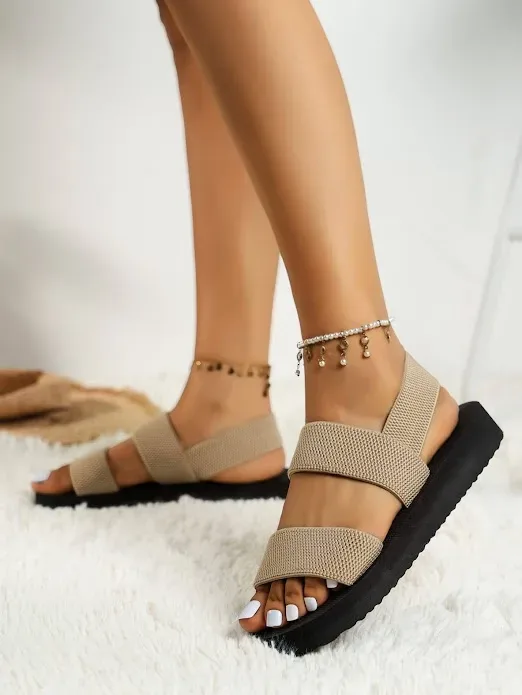 Sandalias para dama color negro con beige