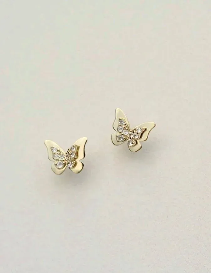 Aretes con diseños de mariposa