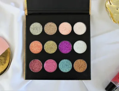 Paleta de sombras escarchadas para dama GB1230