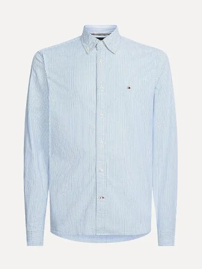 Camisa Tommy Hilfiger para caballero diseño a rayas color celeste y blanco