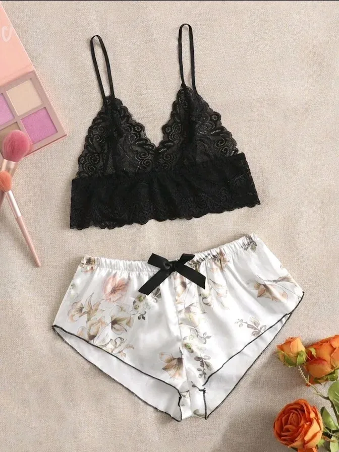 Pijama de satín estampado floral para dama