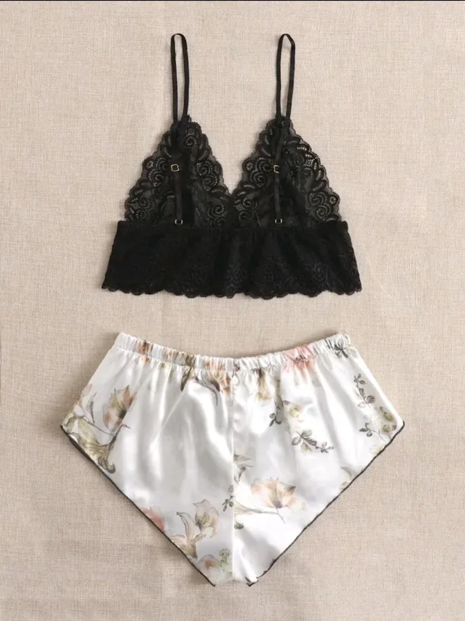 Pijama de satín estampado floral para dama