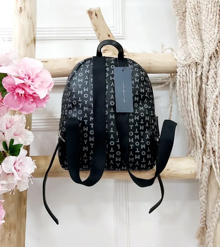 Bolso Tommy Hilfiger para dama color negro