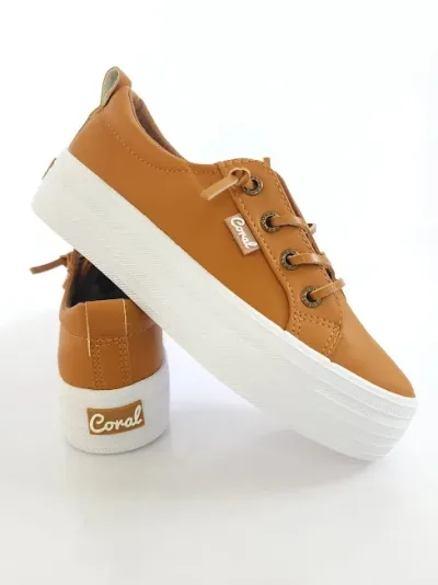 Tenis Coral para dama Octavia color camel Pu