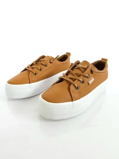 Tenis Coral para dama Octavia color camel Pu