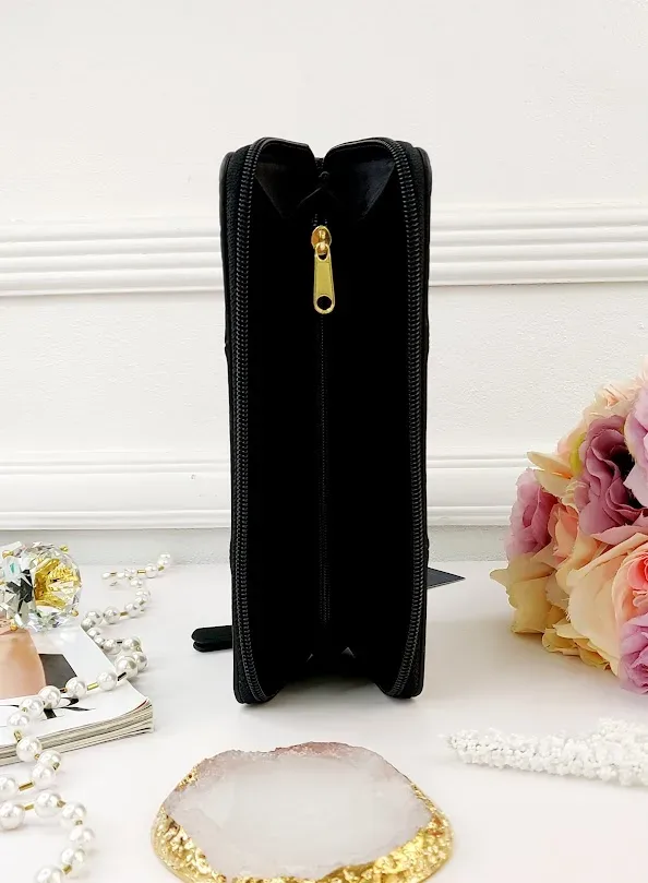 Cartera Tommy Hilfiger para dama diseño a rayas