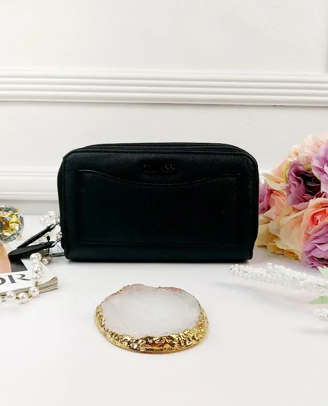 Cartera Guess para dama color negro