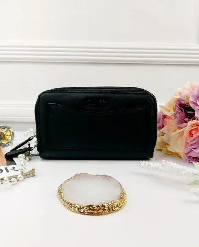 Cartera Guess para dama color negro