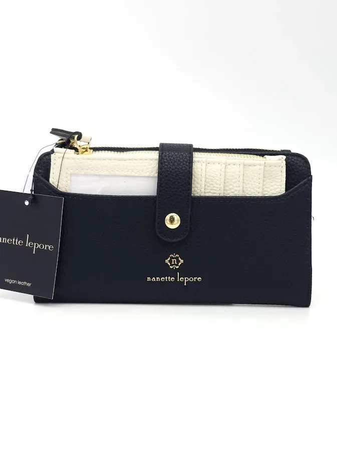 Cartera Nanette lepore color negro y blanco