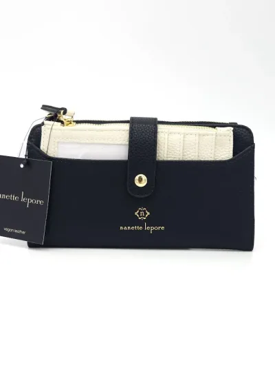 Cartera Nanette lepore color negro y blanco