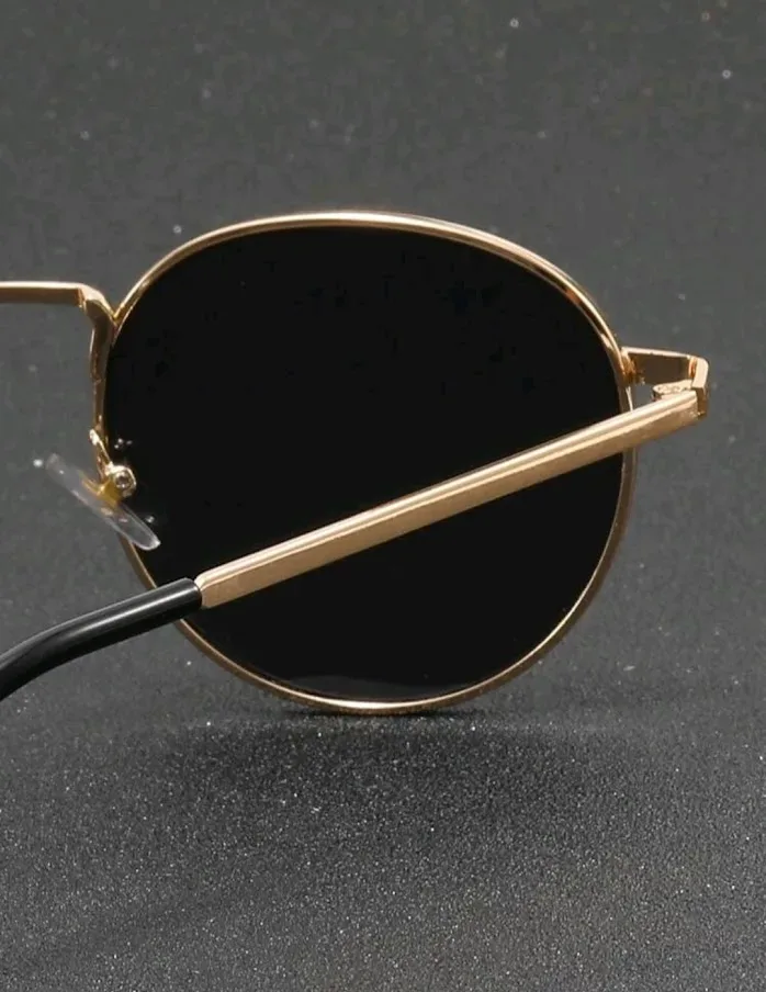 Lentes de sol para caballero color negro con detalles dorados #6799
