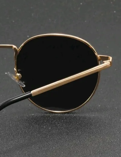Lentes de sol para caballero color negro con detalles dorados #6799