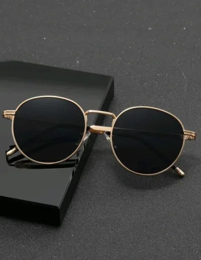 Lentes de sol para caballero color negro con detalles dorados #6799