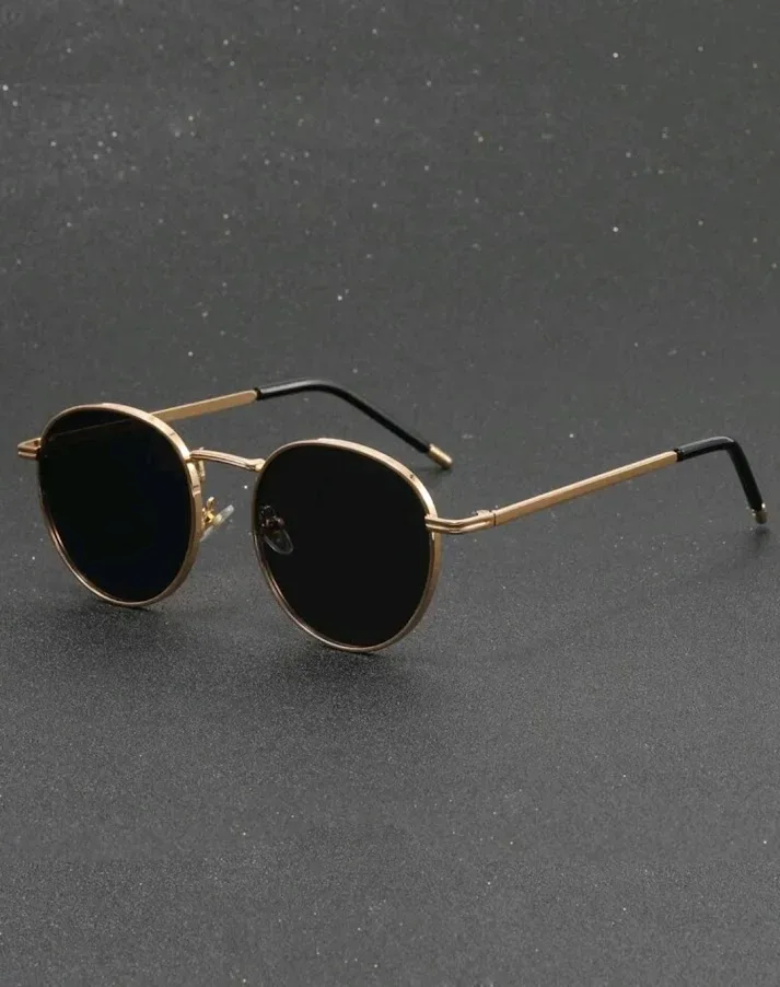 Lentes de sol para caballero color negro con detalles dorados #6799