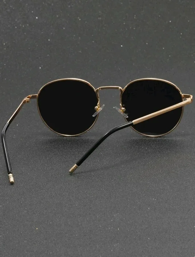 Lentes de sol para caballero color negro con detalles dorados #6799