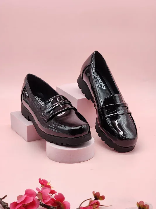 Zapatillas Sabata para dama layla-75 BLACK PAT PU