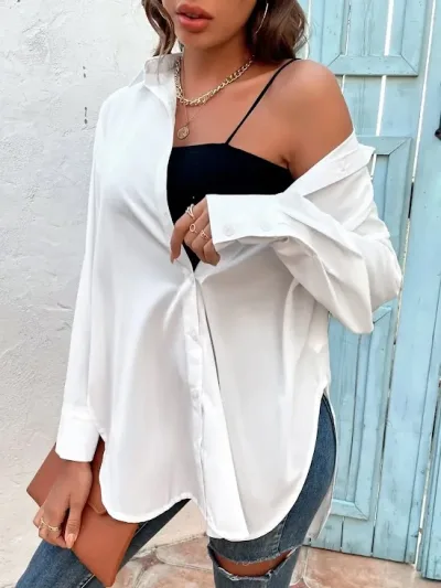 Blusa para dama color blanco de hombros caídos con abertura lateral