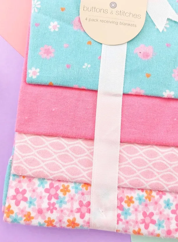 Conjunto de 4 franelas para niña tonos rosa y celeste