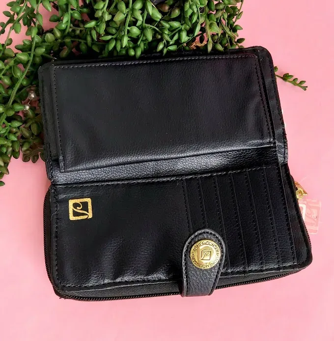 Cartera Stone Mountain Usa para dama color negro