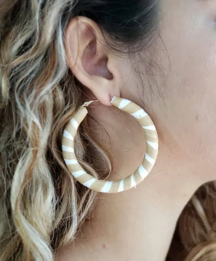 Aretes para dama de fantasía con forma de circulos