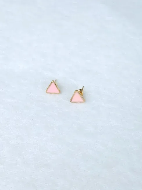 Par de aretes para dama diseño de triangulo rosado