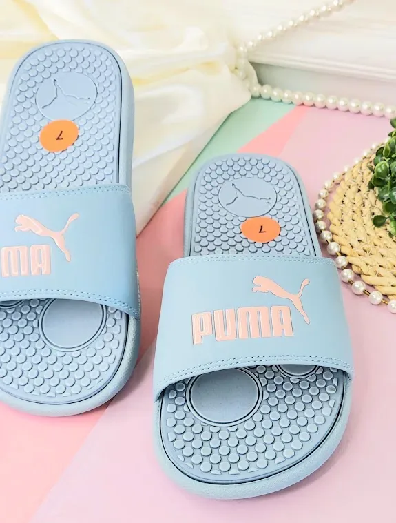 Sandalias Puma para dama color celeste