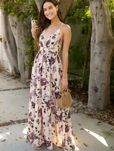 Vestido para dama color crema con estampado florar
