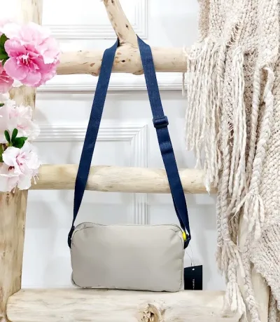 Bolso Tommy Hilfiger para dama color gris