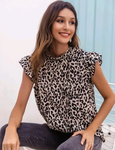 Blusa para dama color beige con diseño abstracto