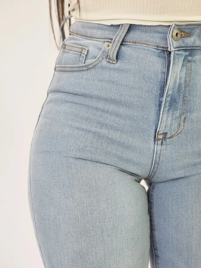 Jeans para dama color celeste