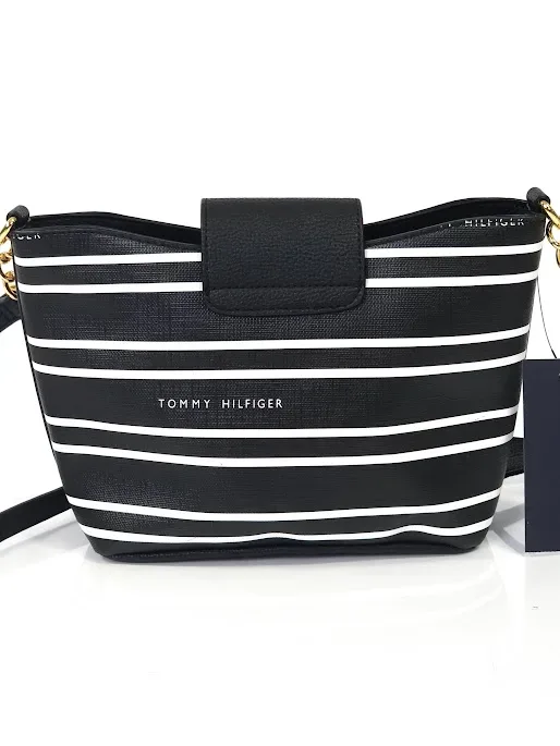 Bolso Tommt Hilfiger para dama color negro
