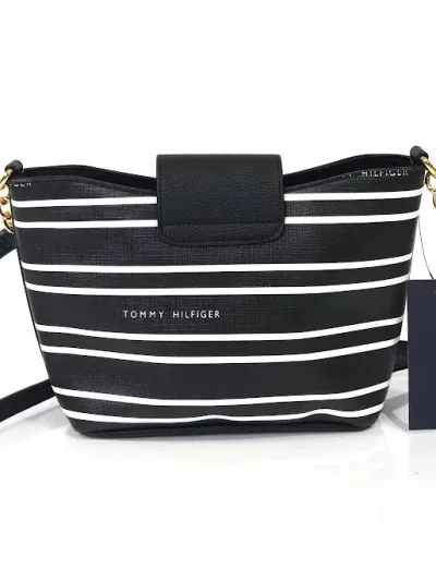 Bolso Tommt Hilfiger para dama color negro