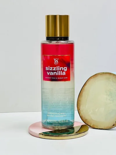 VICTORIA SECRET SIZZLING VANILLA COCNUT MILK & SUGAR CANE