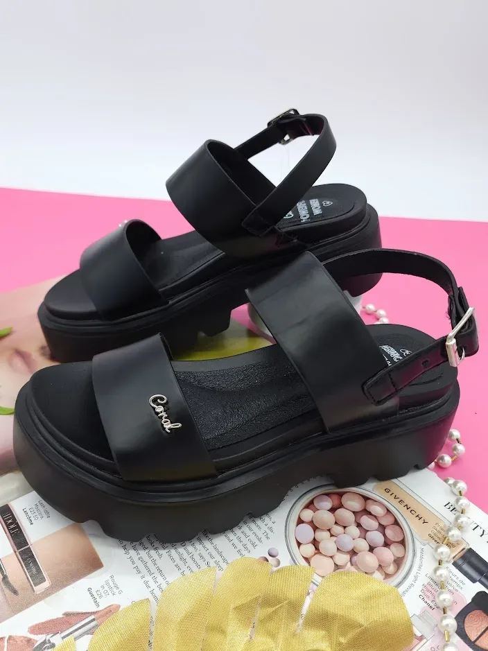Sandalias Coral para dama Maggie 3 All Black Pu