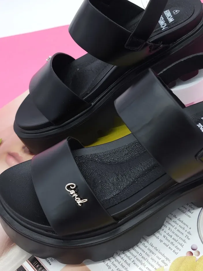 Sandalias Coral para dama Maggie 3 All Black Pu