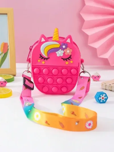 Bolso para niña con diseño de unicornio fucsia