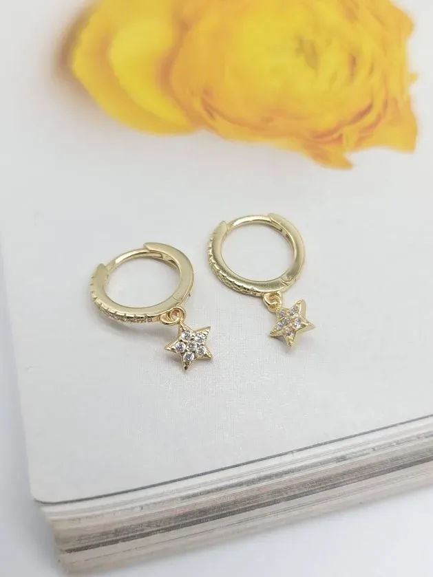 Aretes con diseño de estrella