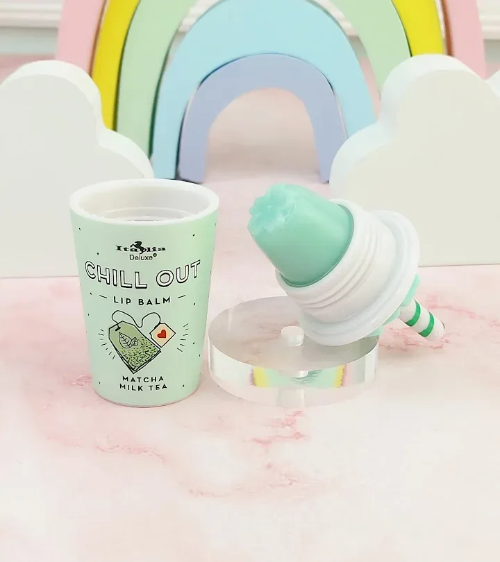 Balsamo labial Matcha Milk Tea para dama color verde