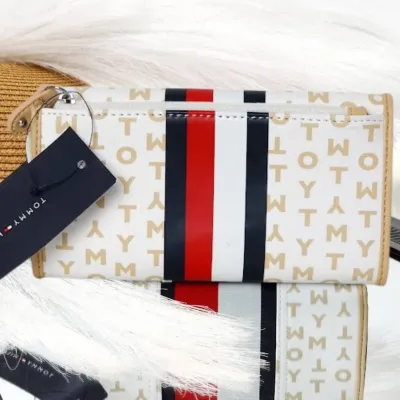 Cartera Tommy Hilfiger para dama color blanco