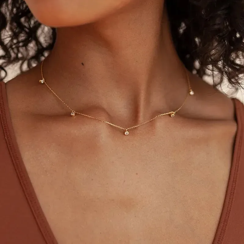 Collar de acero de titanio para dama color dorado