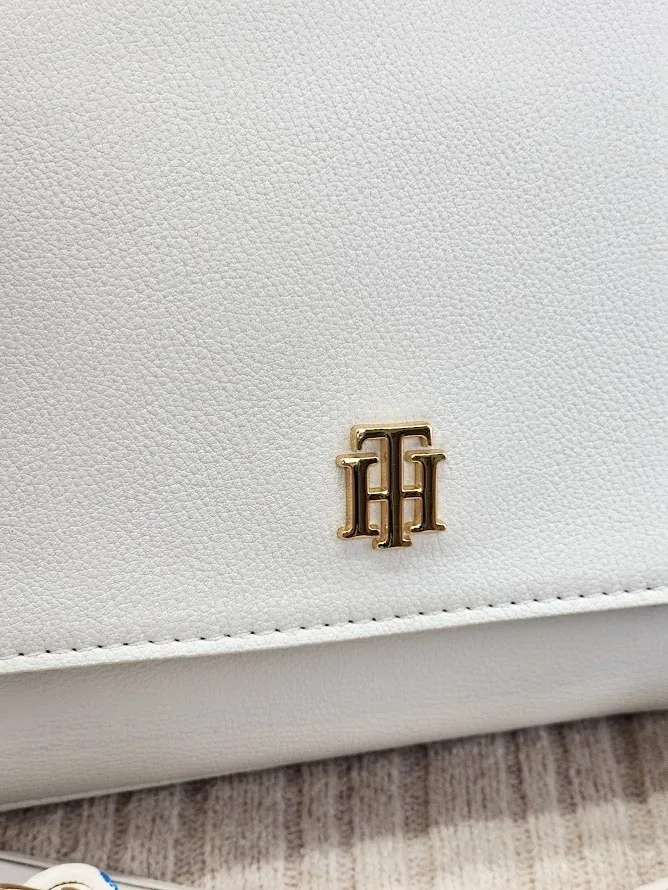 Bolso Tommy Hilfiger para dama- XW03757 101 YBL