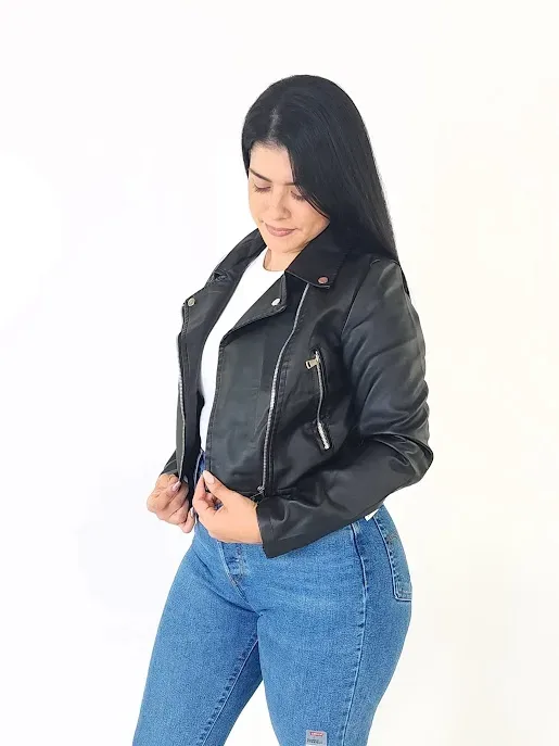 Jacket Salvaje para dama color negro