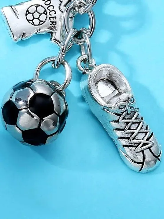 Llavero con accesorios de Futbol