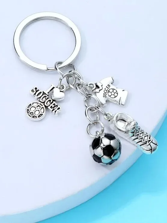 Llavero con accesorios de Futbol